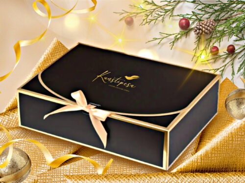 Must karp kinnine logoga Kunstipesa Kinkekarp