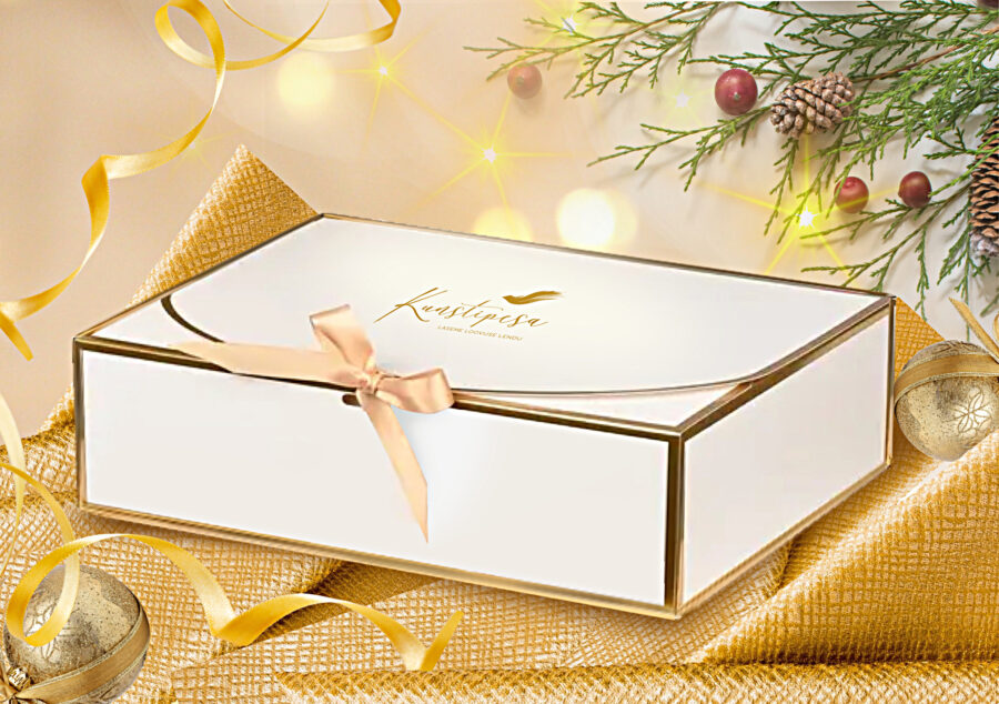 Valge karp kinnine logoga Kunstipesa Kinkekarp